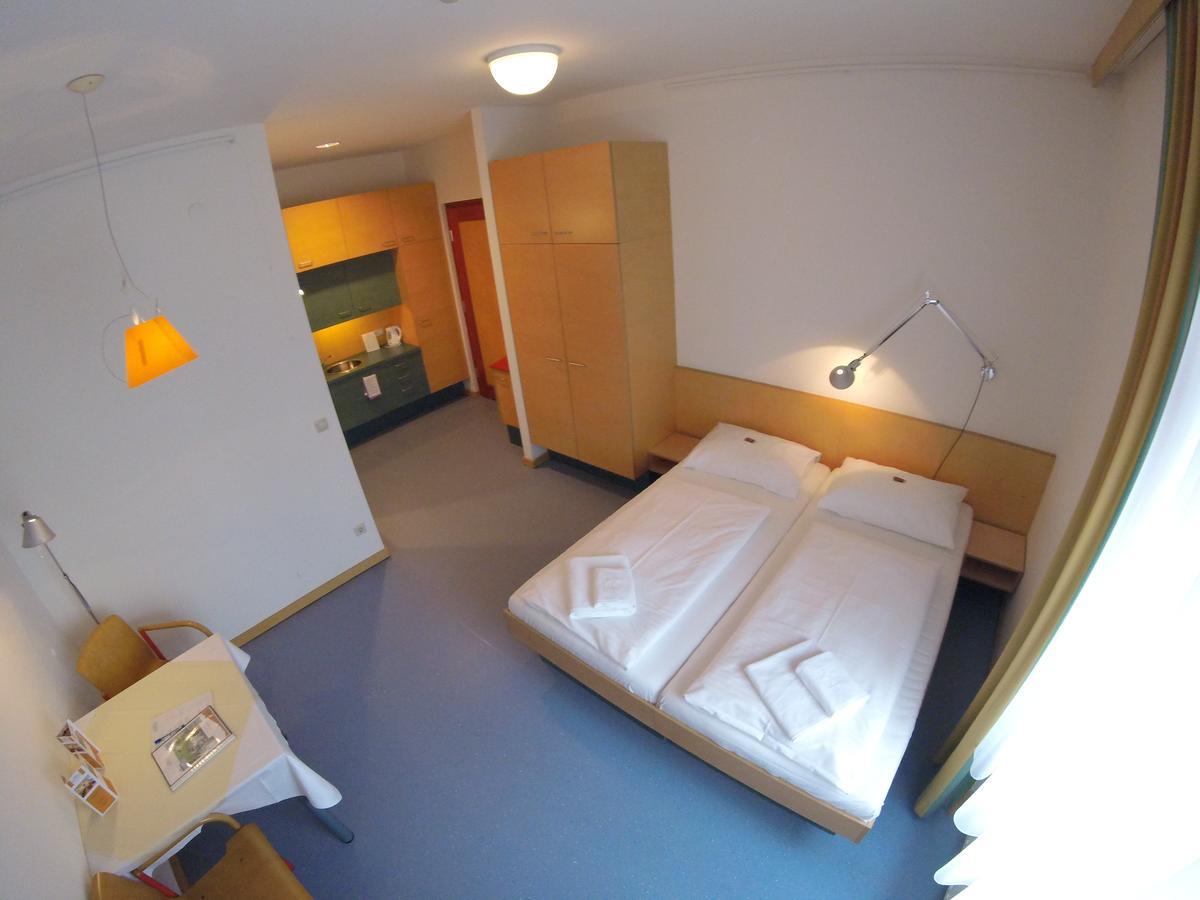 Haus Mobene - Hotel Garni Грац Номер фото