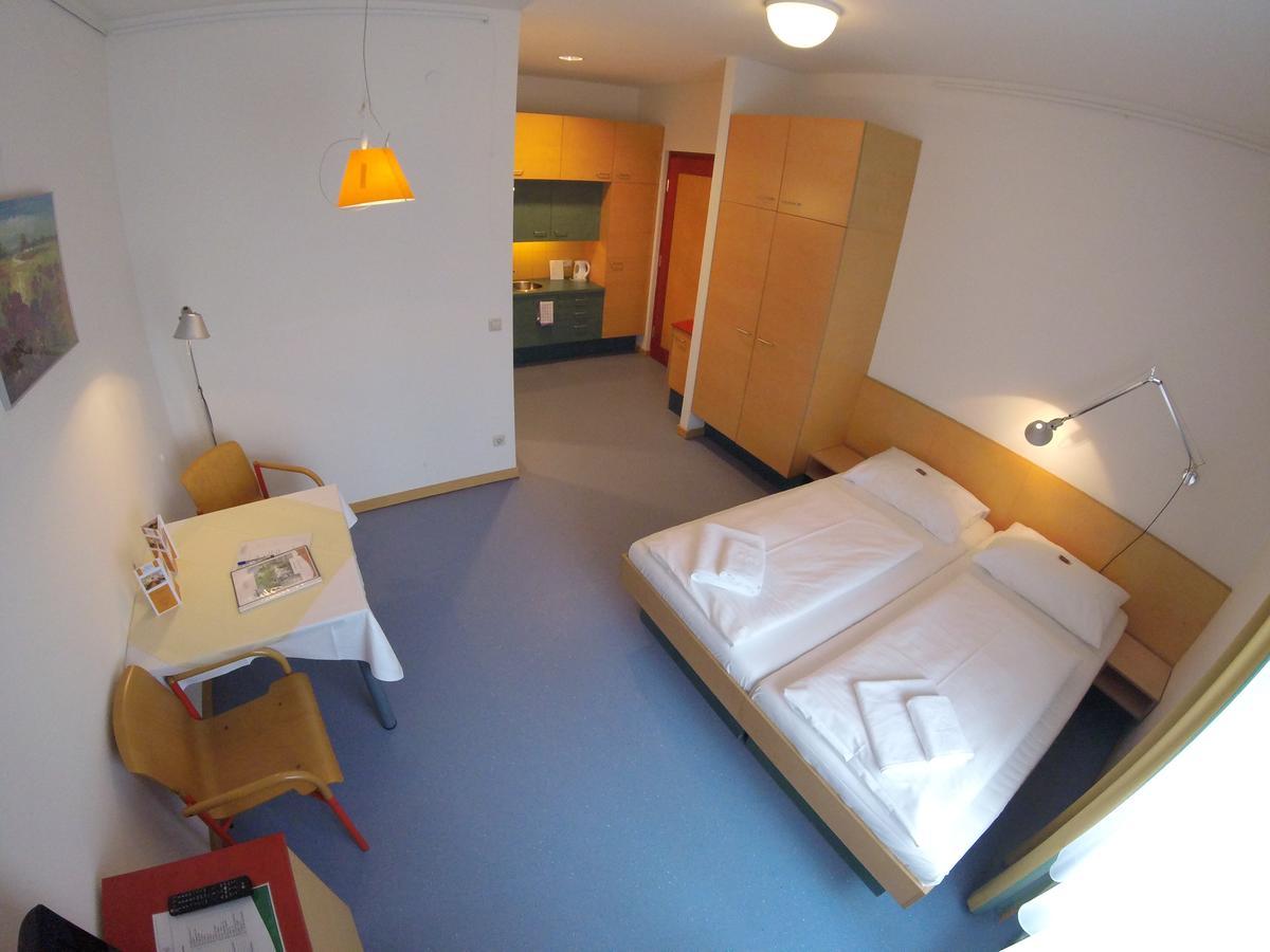Haus Mobene - Hotel Garni Грац Номер фото